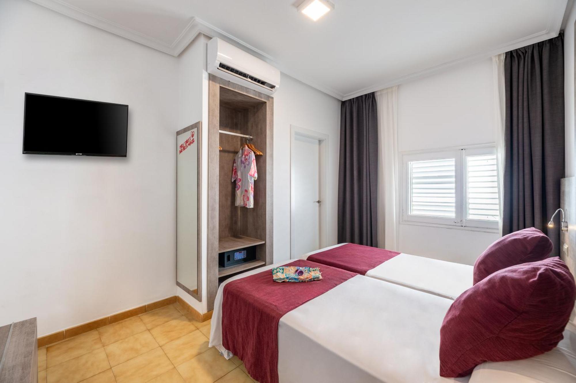 Hotel Vibra Marco Polo II - Adults Only San Antonio  Buitenkant foto